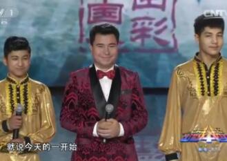 ئادىل ھوشۇر ۋە شاگىرتلىرى «قالتىس جۇڭگولۇقلار» پىروگراممىسىدا