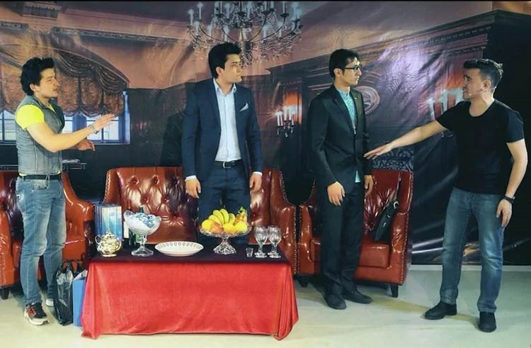 بۇرادىرىم-بىزتىياتىر كۇلۇبىنىڭ ئەڭ يىڭى ئىتوتى