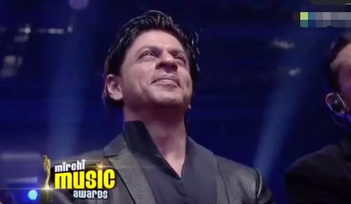 شارۇلخان كىنولىردىكى ئەسلىمىلىك ناخشىلار