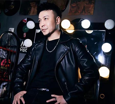 ئەكبەر ئەخمەت