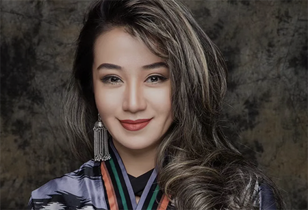 ئايالغۇچىمەن-دىلارە ئابدۈشكۈر